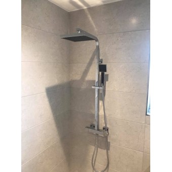 L Shape Left H Bathroom... 2